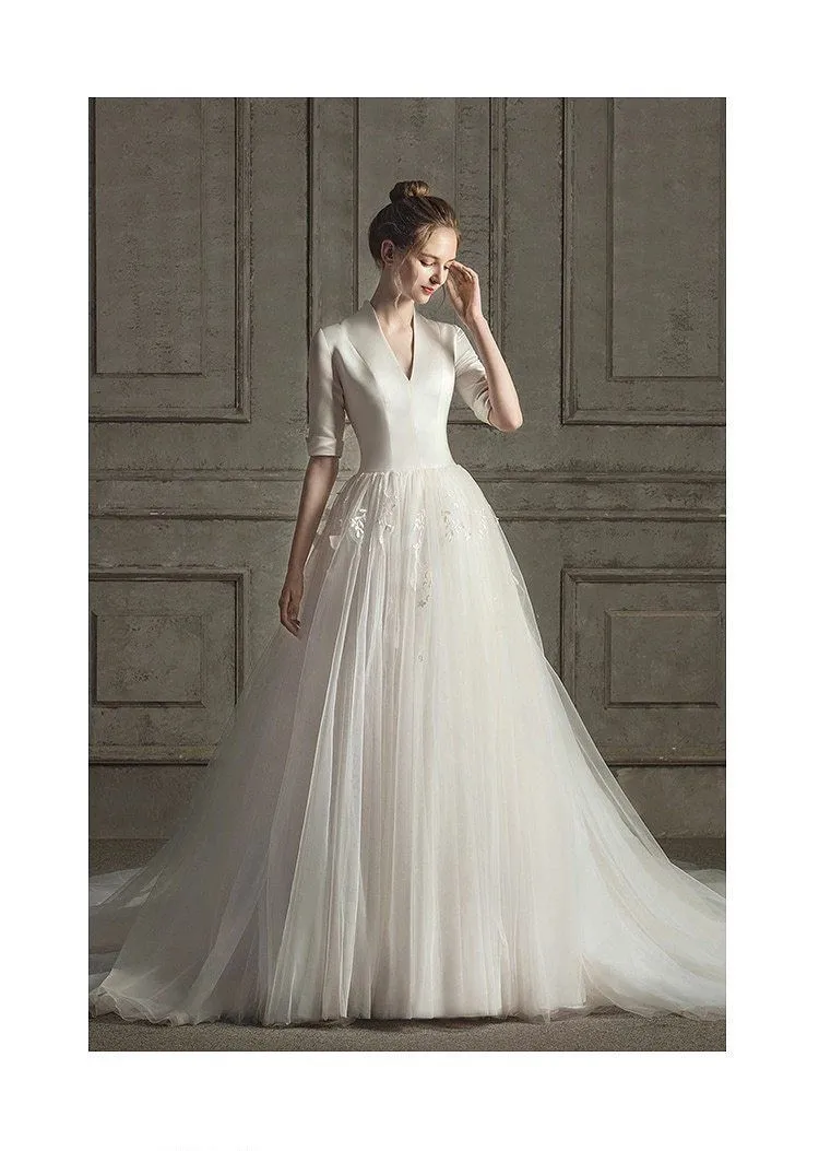 New Luxury Wedding Dress Half Sleeves Satin Gown